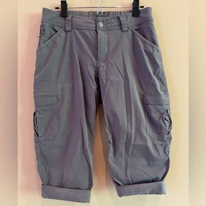 Duluth Trading Co Dark Gray Cargo Capris